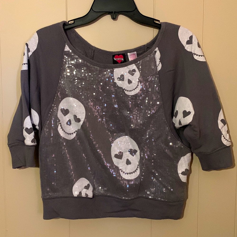 Women’s M crop sweatshirt sequins in front skulls
